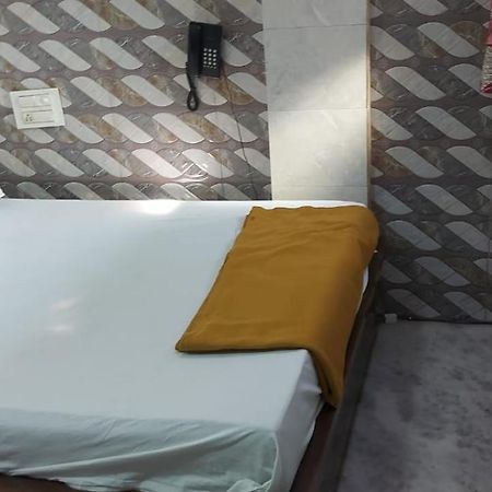 Glitz Hotels Sai Guest House - Nr Inorbit Mall Vashi Нави Мумбай Екстериор снимка