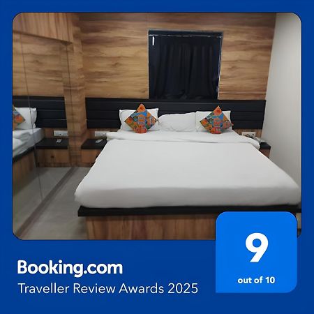 Glitz Hotels Sai Guest House - Nr Inorbit Mall Vashi Нави Мумбай Екстериор снимка
