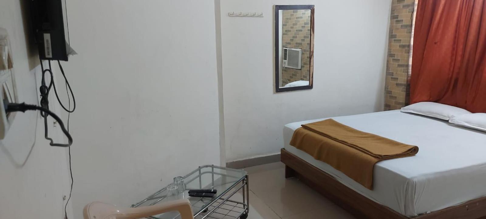 Glitz Hotels Sai Guest House - Nr Inorbit Mall Vashi Нави Мумбай Екстериор снимка