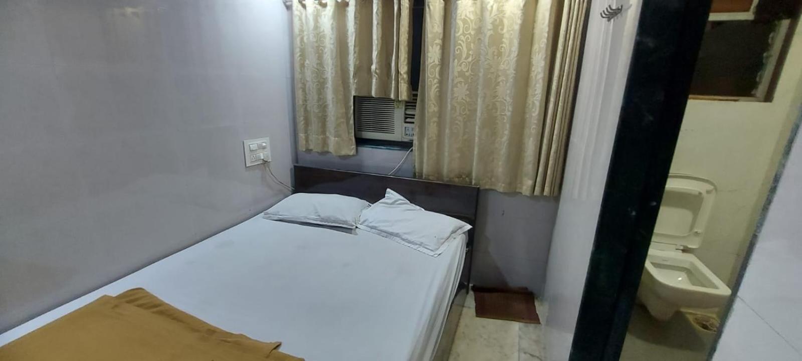 Glitz Hotels Sai Guest House - Nr Inorbit Mall Vashi Нави Мумбай Екстериор снимка