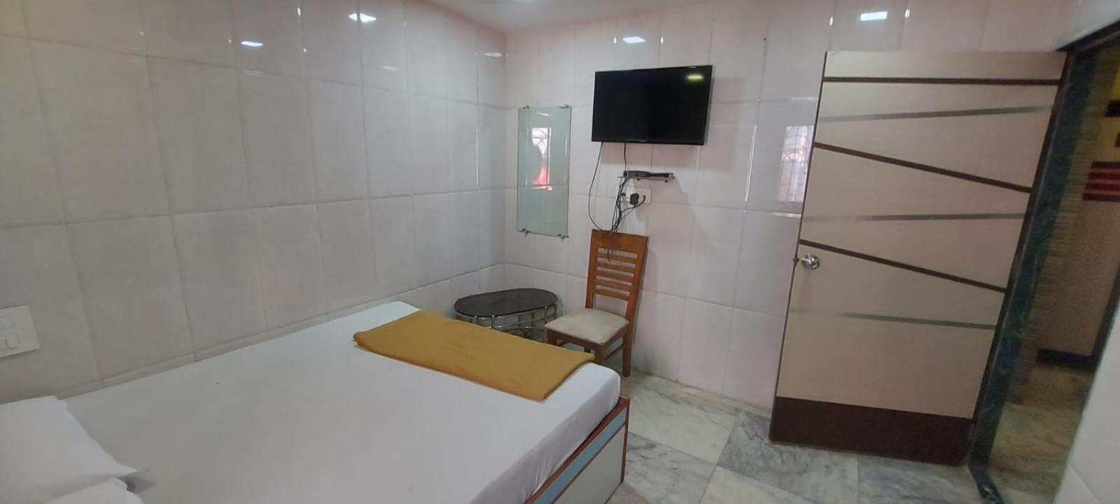 Glitz Hotels Sai Guest House - Nr Inorbit Mall Vashi Нави Мумбай Екстериор снимка